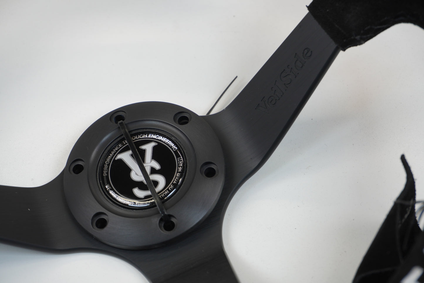 VeilSide DF-GT Steering Wheel - Black x White