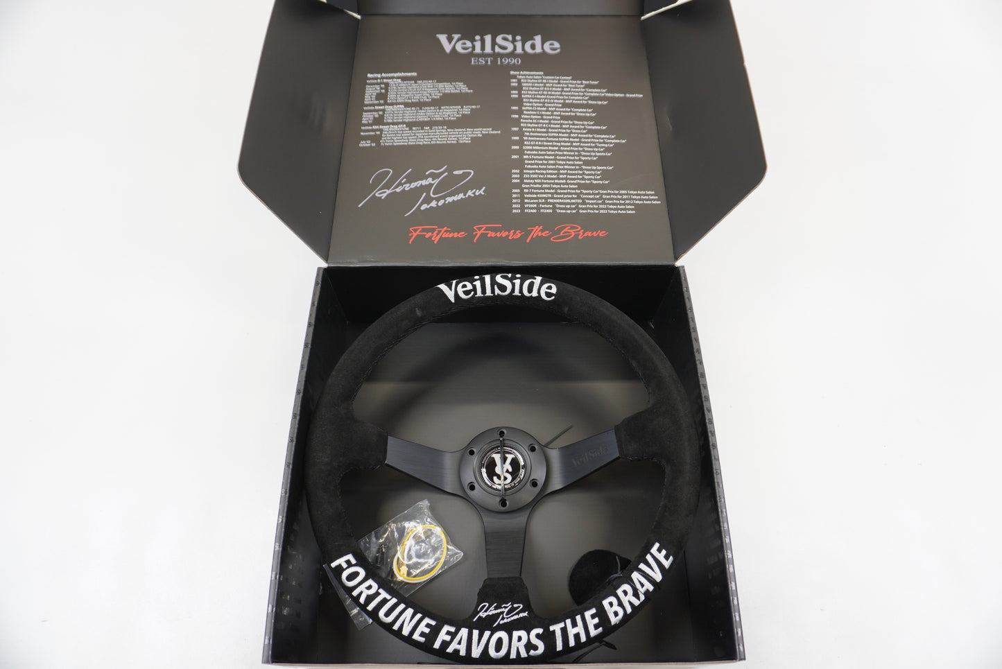 VeilSide DF-GT Steering Wheel - Black x White