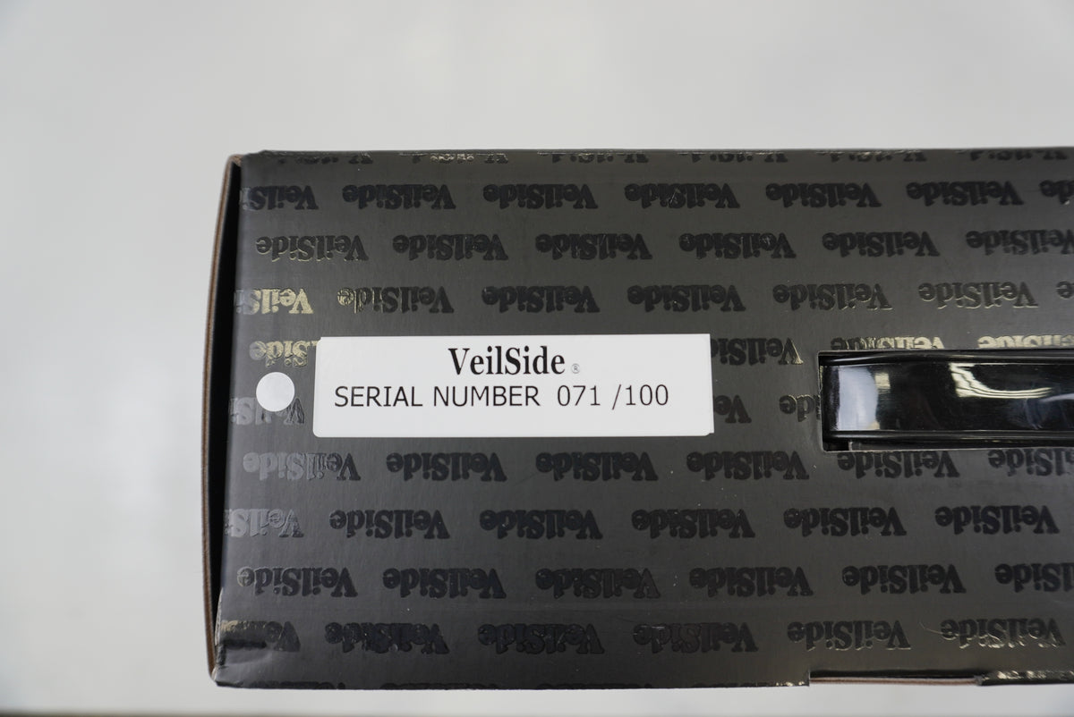 VeilSide DF-GT Steering Wheel - Black x White