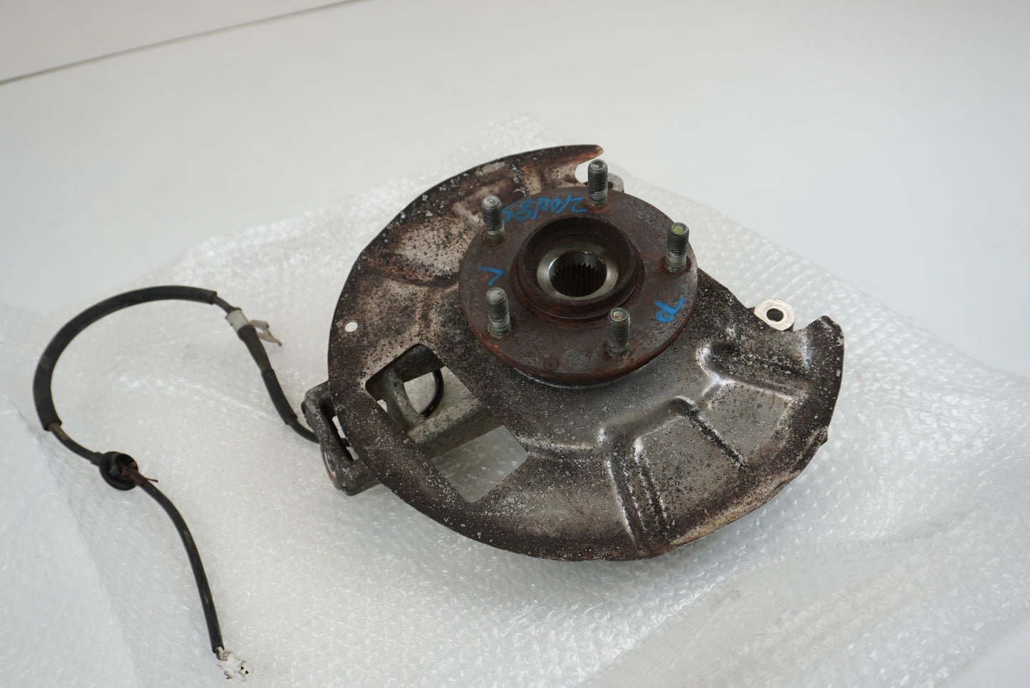 【USED】OEM Rear Hub Knuckle LHS Mazda RX-7 Type R Bathurst (Series 3) FD3S