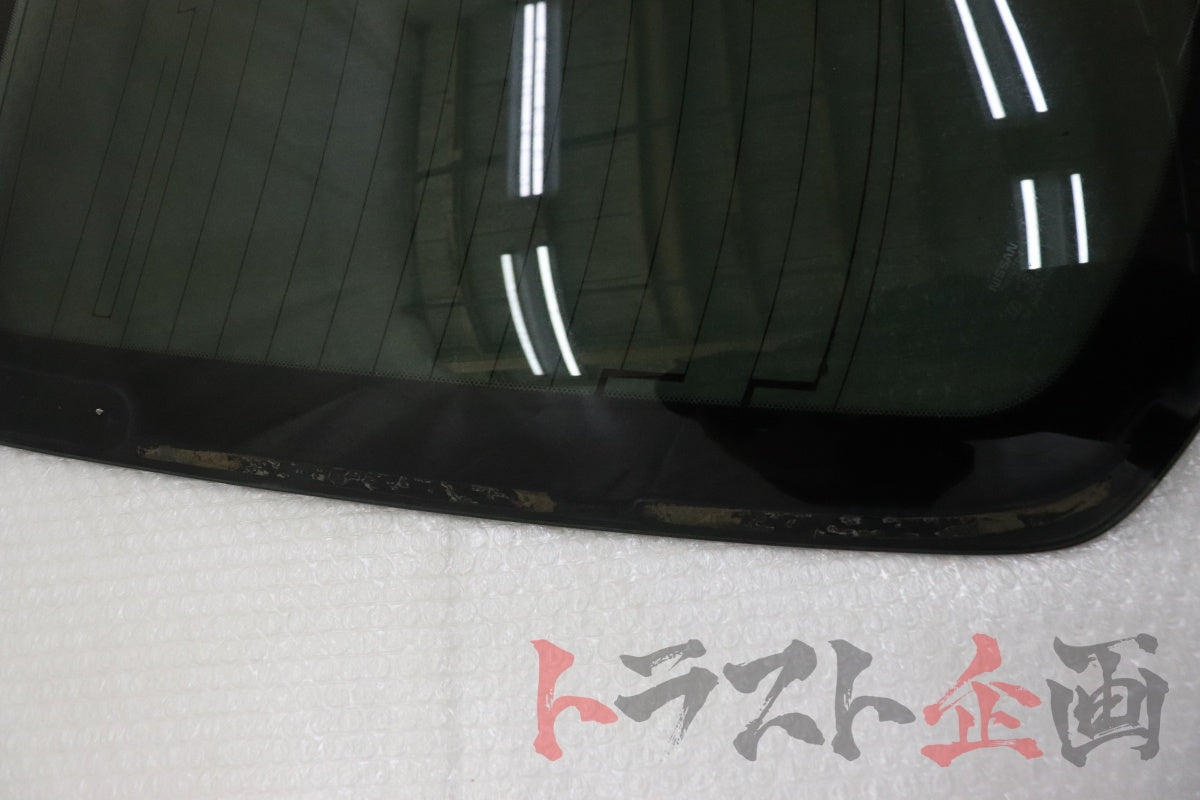 【USED】OEM Rear Windshield Nissan Skyline ER34 Sedan