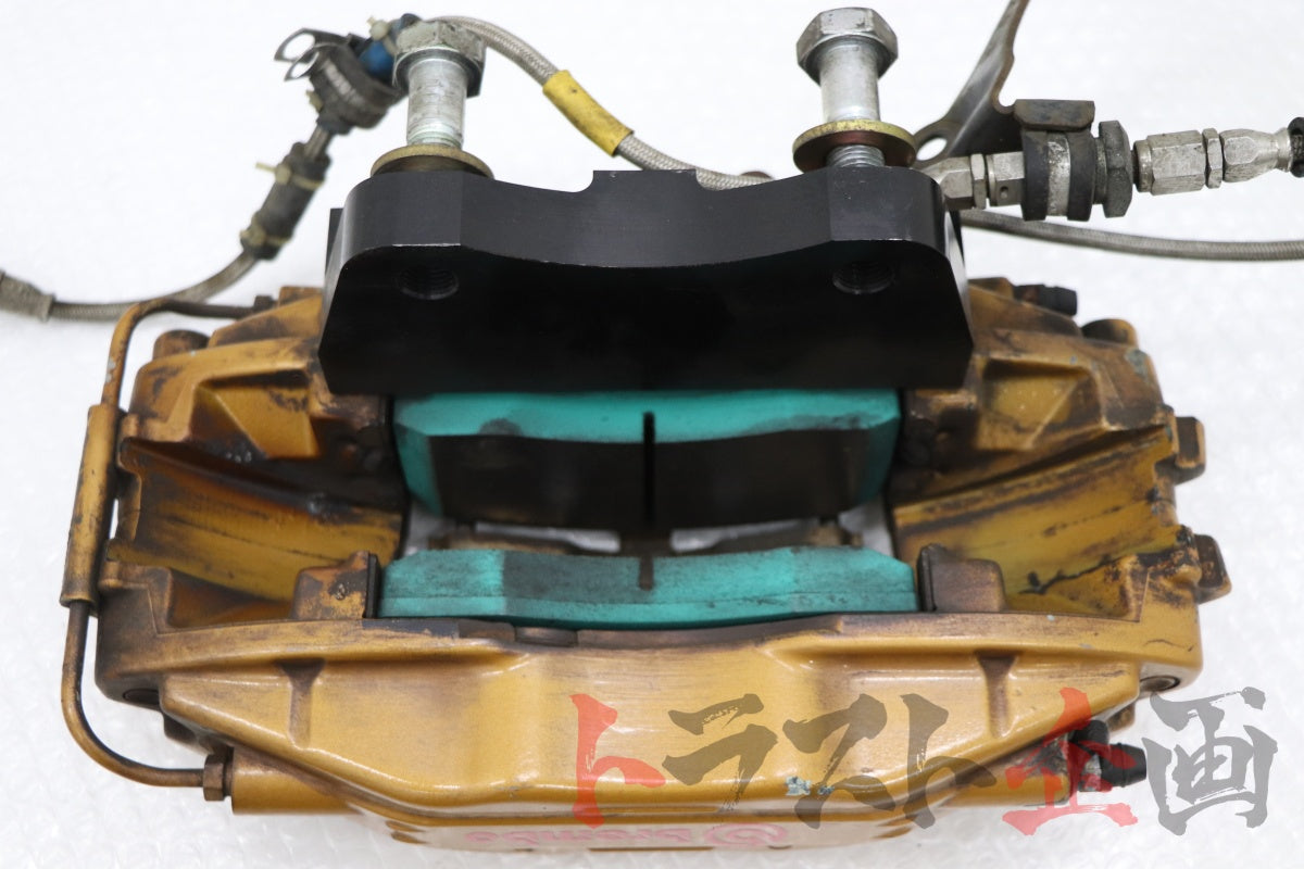 【USED】F50 Brembo Front Caliper Kit Skyline GT-R V-Spec BNR34 Early Model