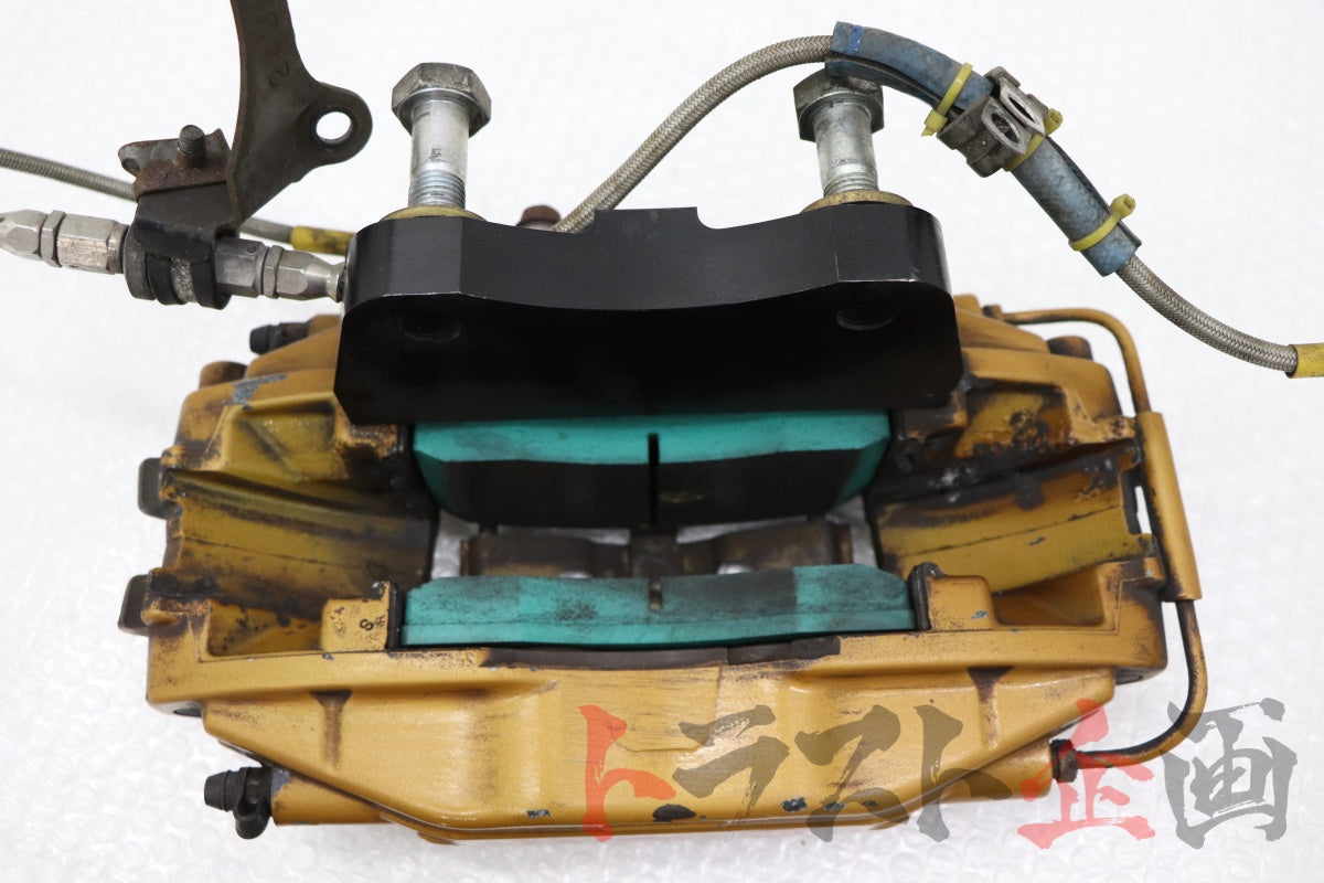【USED】F50 Brembo Front Caliper Kit Skyline GT-R V-Spec BNR34 Early Model