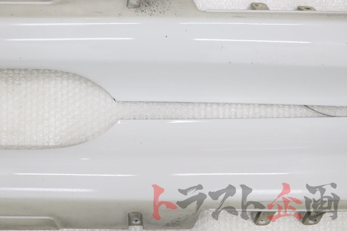 【USED】OEM 2-Door Side Steps Skyline 25GT Turbo ER34 Late Model 2-Door