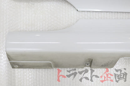 【USED】OEM 2-Door Side Steps Skyline 25GT Turbo ER34 Late Model 2-Door