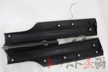【USED】OEM 2-Door Side Steps Skyline 25GT Turbo ER34 Late Model 2-Door