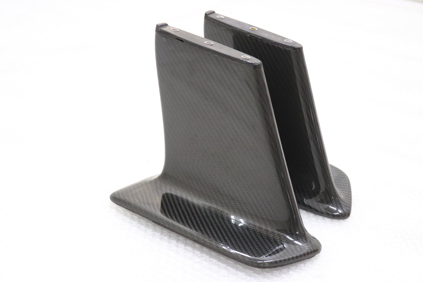 Used Aftermarket Carbon Rear Wing Stay - BNR34