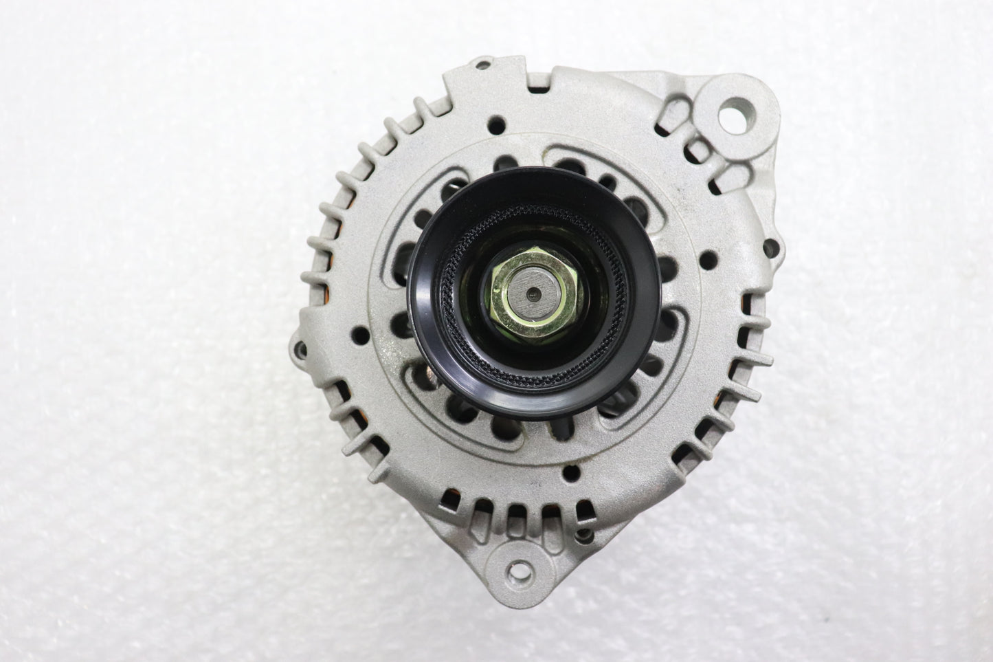 OUTLET NISSAN OEM Alternator (Made by HITACHI)- Cefiro