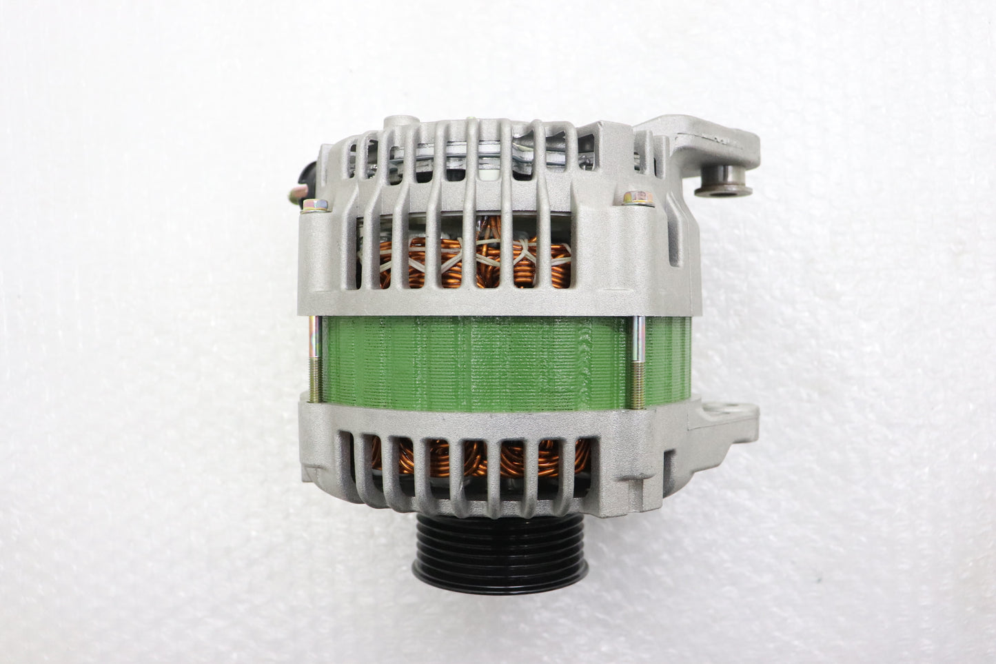 OUTLET NISSAN OEM Alternator (Made by HITACHI)- Cefiro