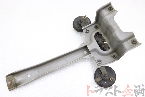 【USED】NISSAN BCNR33 Hood Latch Early Model