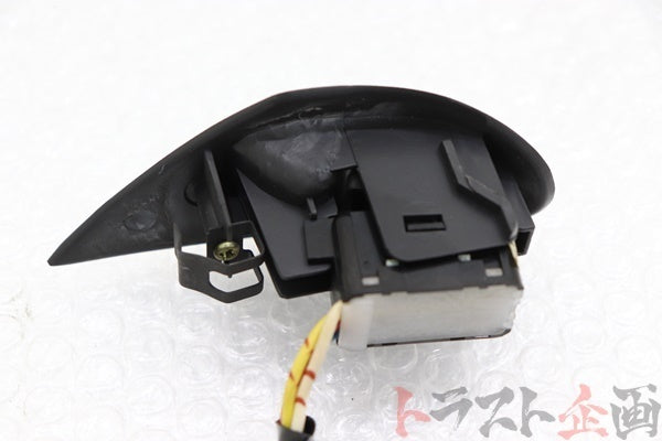 【USED】 NISSAN BCNR33 Power Window Switch Passenger Side/LHS Early Model