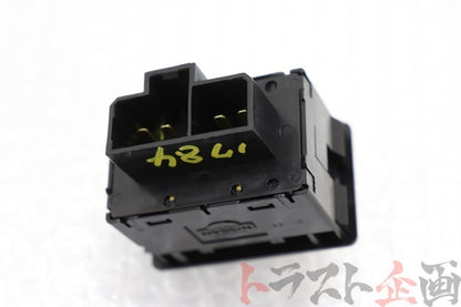 【USED】 NISSAN Door Mirror Switch - BCNR33