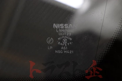 【USED】 Front Windshield Windscreen - BNR32