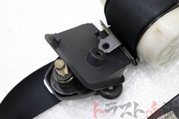 【USED】NISSAN front Seatbelt LHS - BNR32 Late Model