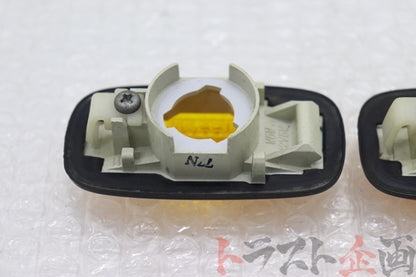 【USED】 NISSAN Side Marker Set - BCNR33