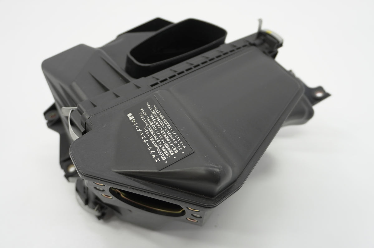 【USED】 NISSAN Air Cleaner Box - BCNR33