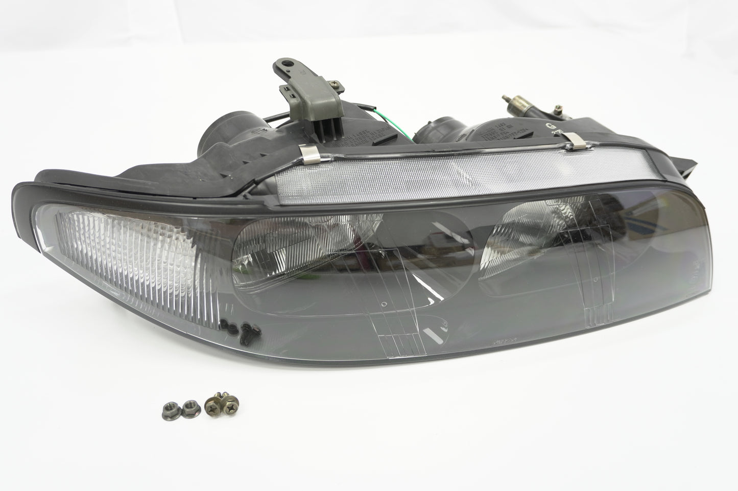 Unused NISSAN Halogen Headlight RHS 26010-24U25 - BCNR33 Early Model