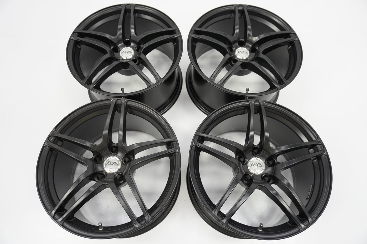 【USED】 Yokohama AVS Model 5 4pcs Set 18x10J +19 5H 114.3