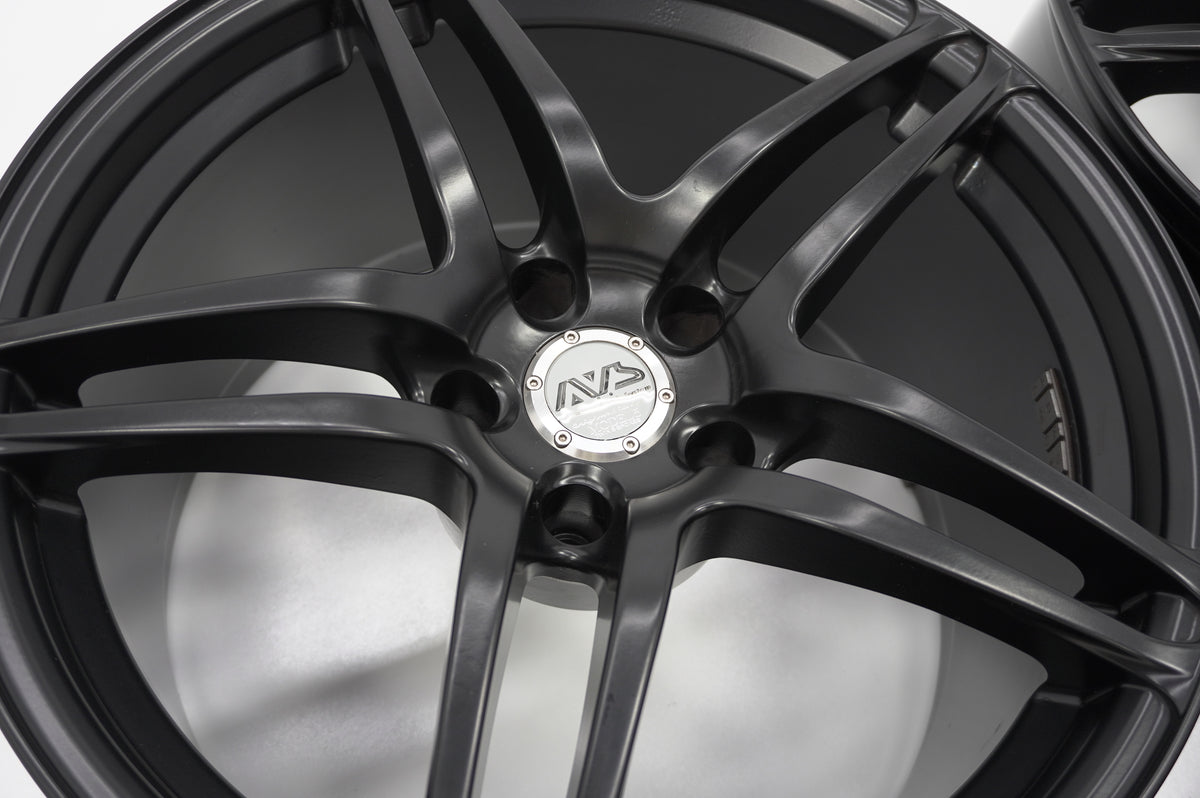 【USED】 Yokohama AVS Model 5 4pcs Set 18x10J +19 5H 114.3
