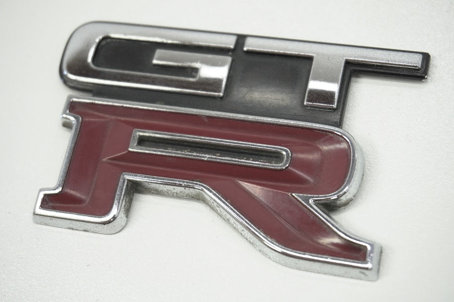 【USED】 NISSAN Rear Emblem 732 - BNR32