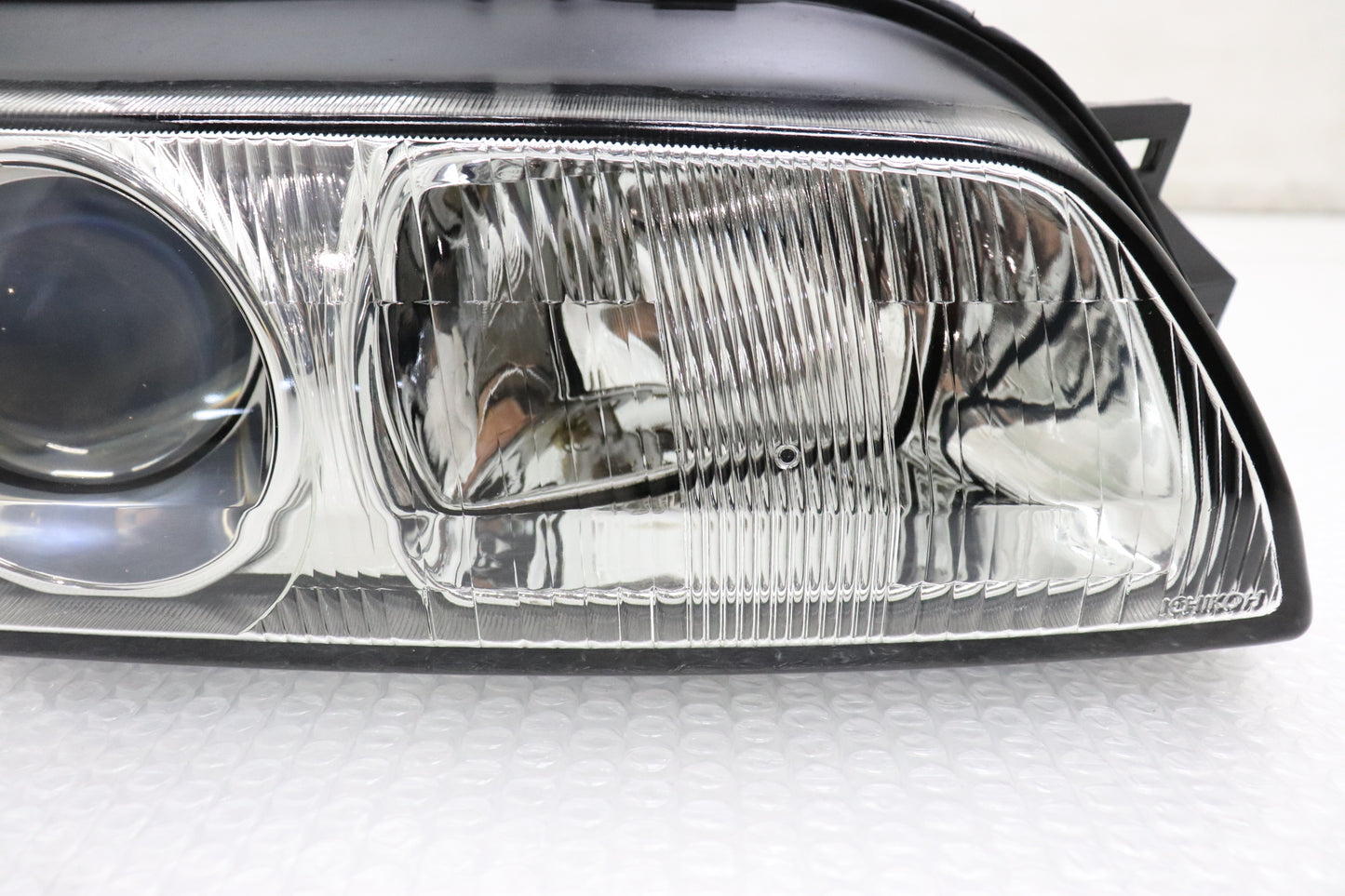 【USED】 NISSAN Headlight RHS Projector Type - BNR32 Early Model