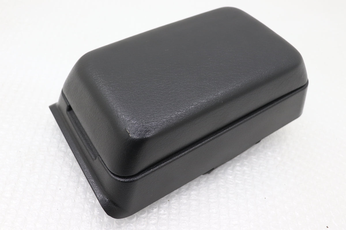 【USED】 Optional Console Lid with Cup Holder - BNR32