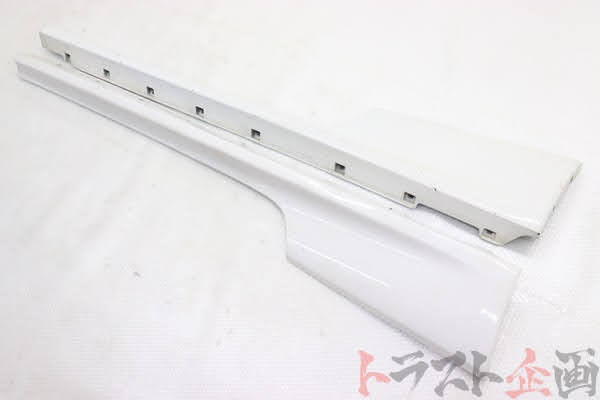 【USED】NISSAN Side Skirt - BCNR33