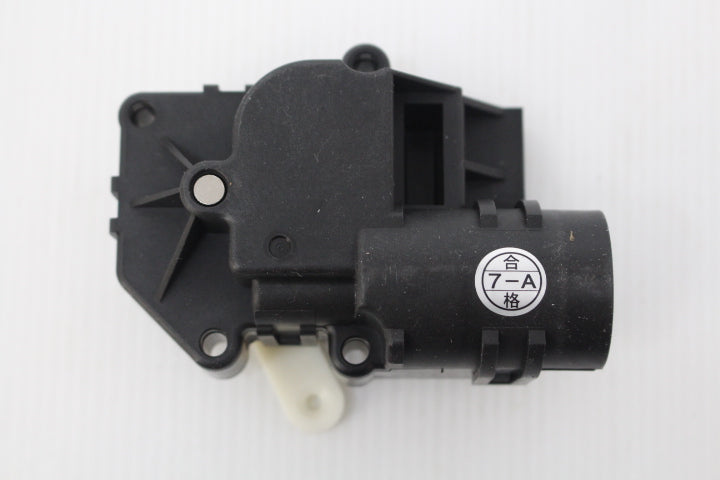 NISSAN Heater & Blower Motor Door Actuator - BNR32