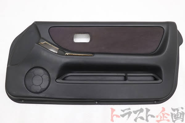 【USED】NISSAN Door Trim RHS - BCNR33 Late Model