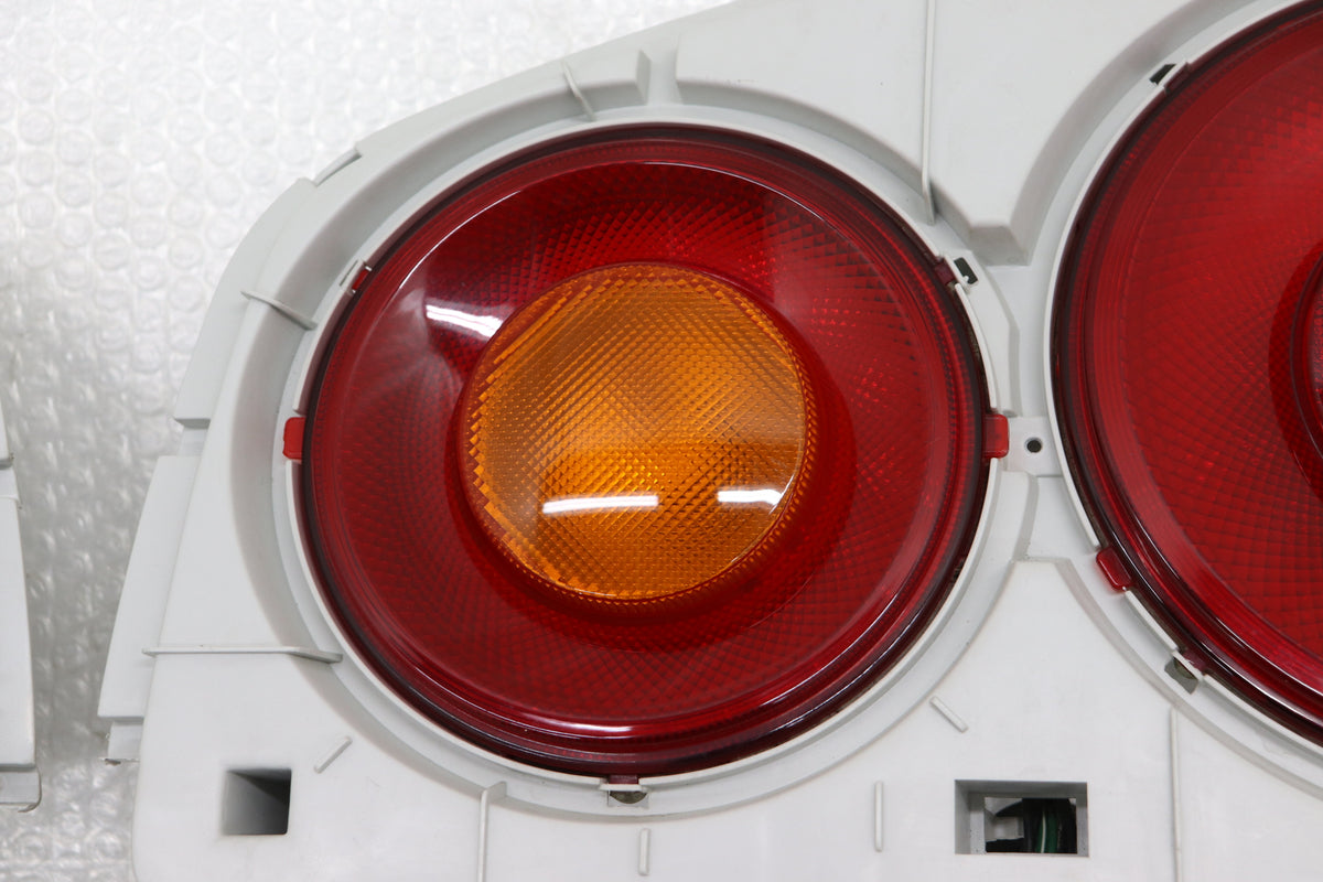【USED】 NISMO GT Tail Lamp - BNR34