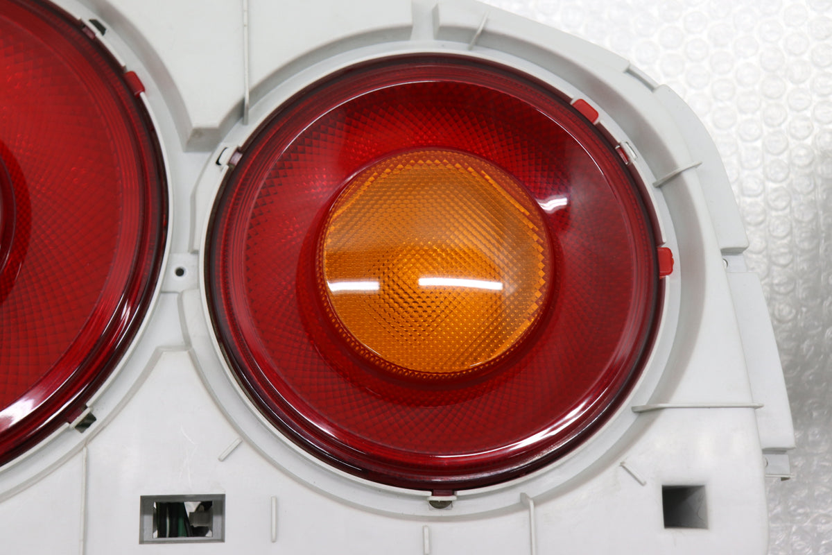 【USED】 NISMO GT Tail Lamp - BNR34