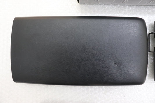 【USED】NISSAN Console Lid - BCNR33 **JP**