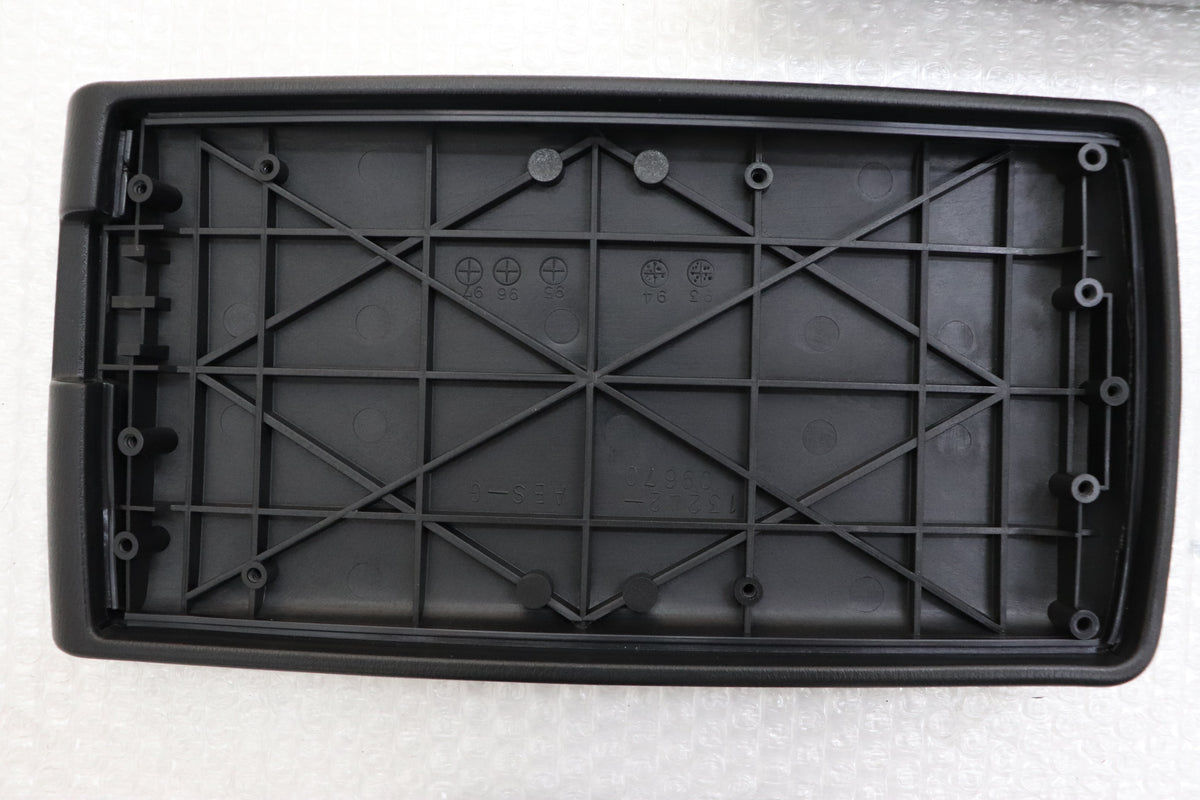 【USED】NISSAN Console Lid - BCNR33 **JP**