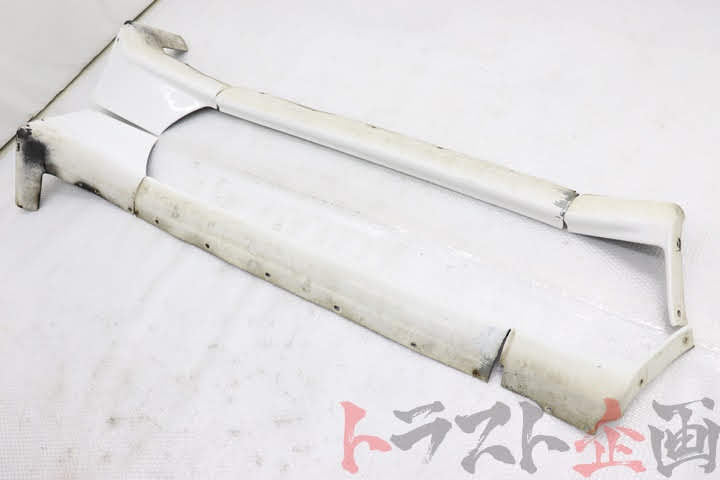 【USED】 NISMO Side Shell with NISSAN Side Skirt Set - BNR32