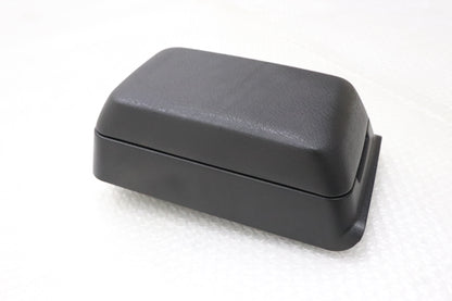 【USED】 NISSAN Center Console Lid with Cup Holder - BNR32
