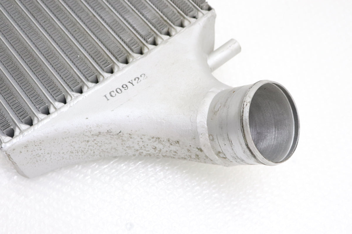 【USED】 Aftermarket Intercooler - BCNR33