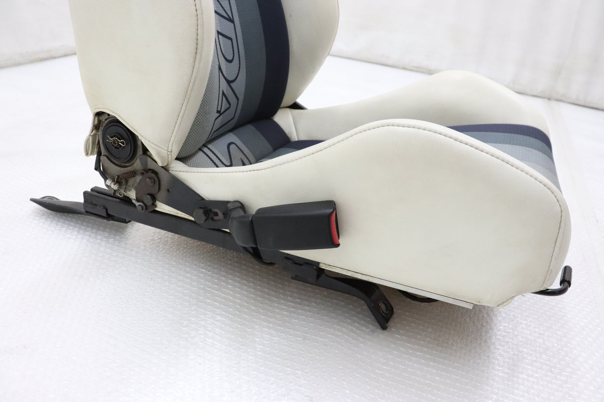 【USED】 Mazda Speed Sport Seat White Leather LHS - FD3S