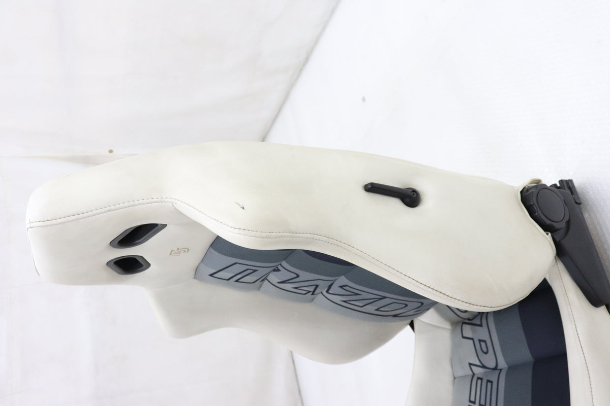 【USED】 Mazda Speed Sport Seat White Leather LHS - FD3S