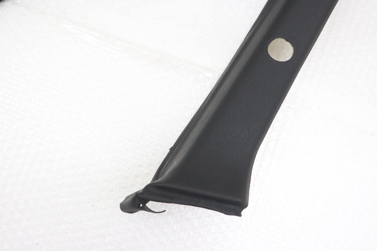 【USED】 NISSAN Rear Quarter Inner Panel C Pillar Trim Pair Set - BNR32
