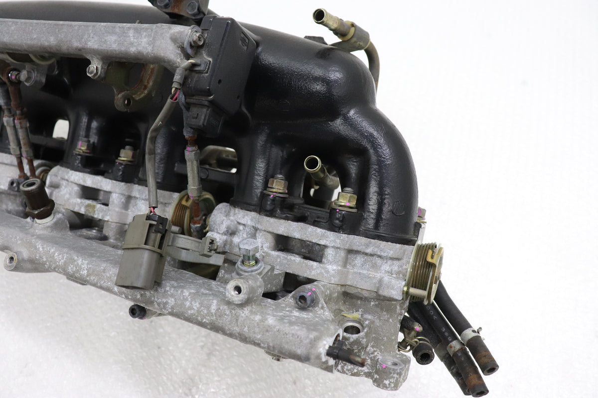 【USED】 Surge Tank with Intake Manifold - BNR32
