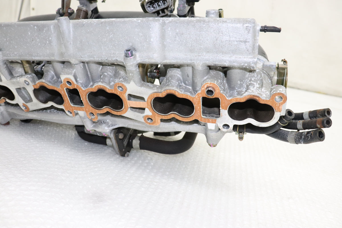 【USED】 Surge Tank with Intake Manifold - BNR32