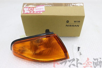 【UN-USED】 NISSAN Front Indicator RHS - BNR32