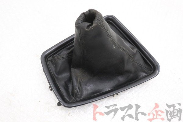 【USED】 NISSAN Shift Boot - HCR32